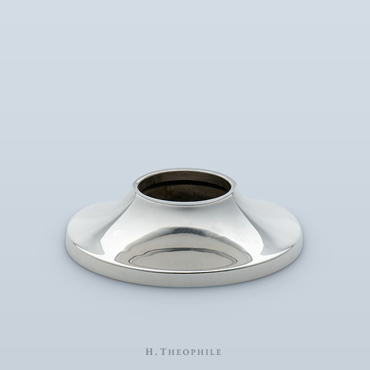 Sloped round backplate, from mistake knob