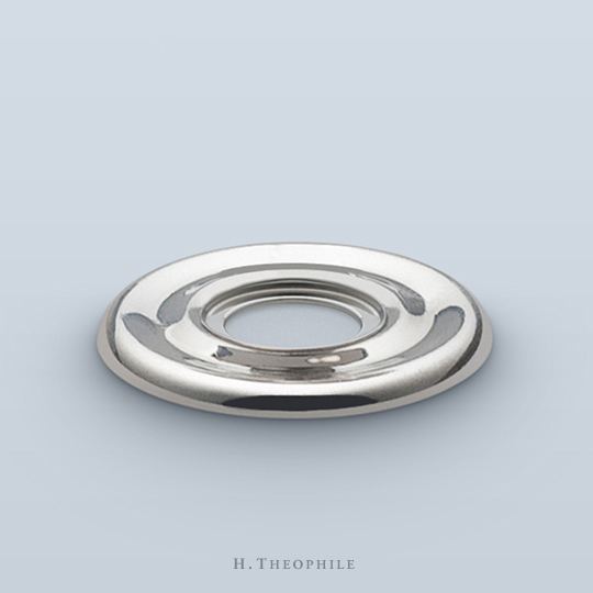 Round backplate with slope