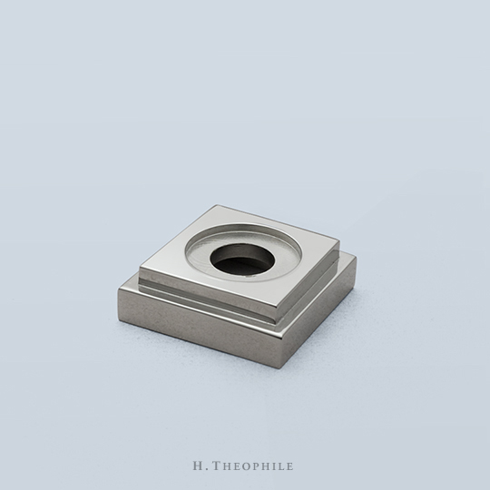 Thick square backplate with single step