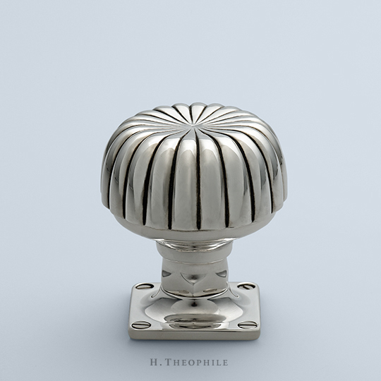 Melon knob