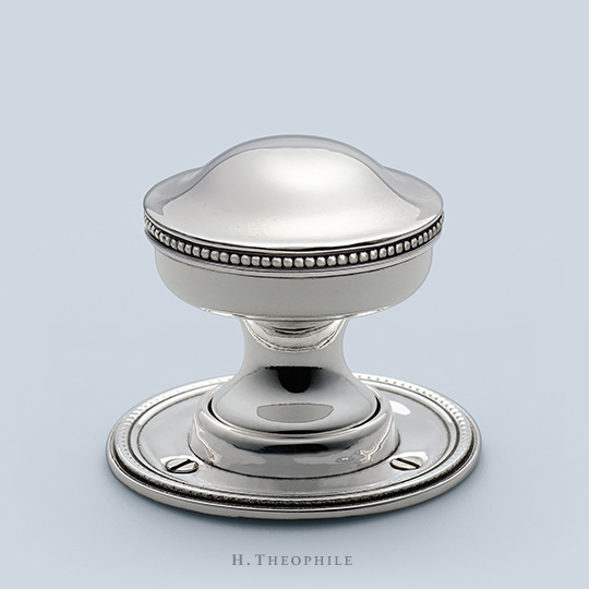 Round knob with beaded perimeter