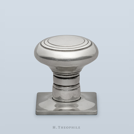 Round classic knob with concentric circles