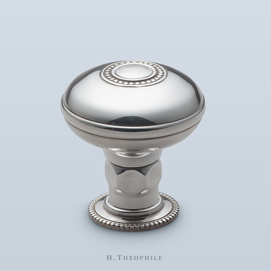 Round knob with center beaded detail