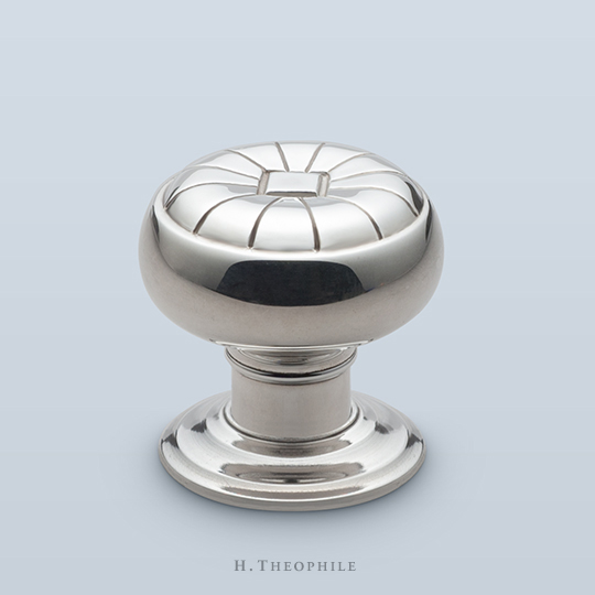 Round knob with square center