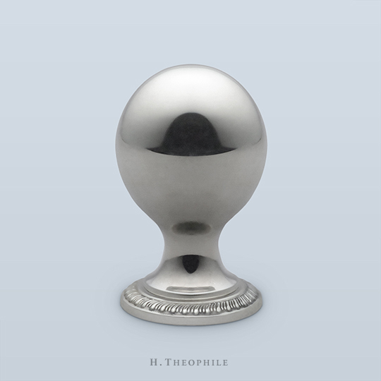 Tall oblong knob