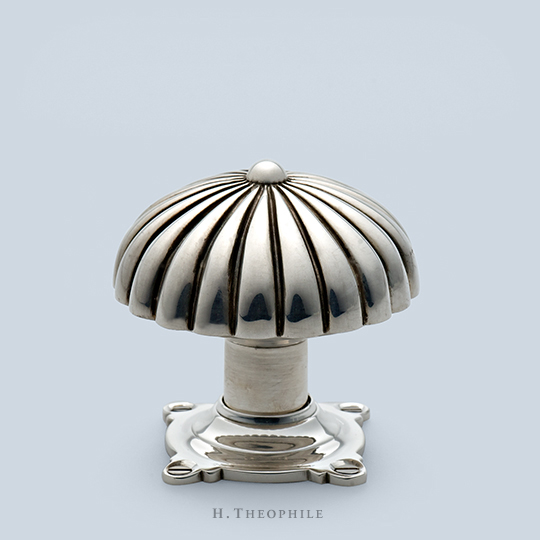 Neoclassical melon knob