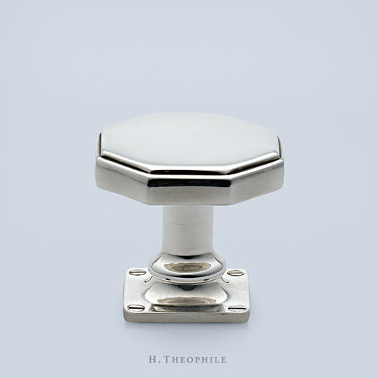 Octagonal stepped knob