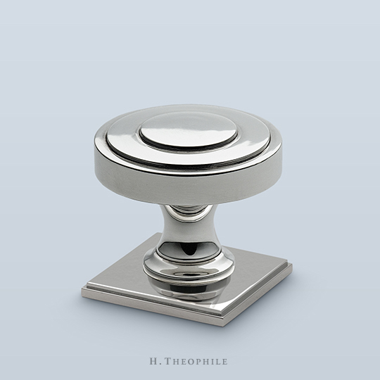 Knob with concentric circles