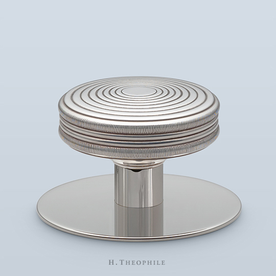 Concentric barrel knob with knurled edges