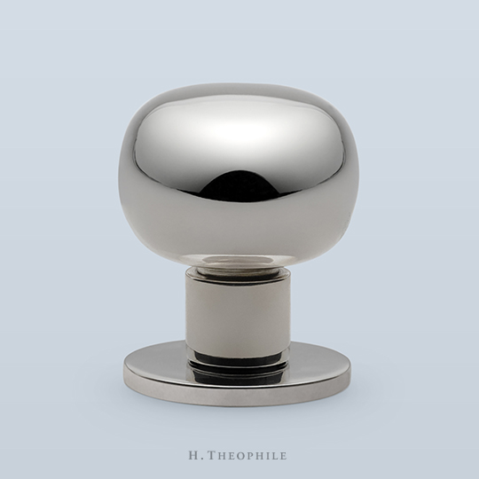 Tomato knob with stem