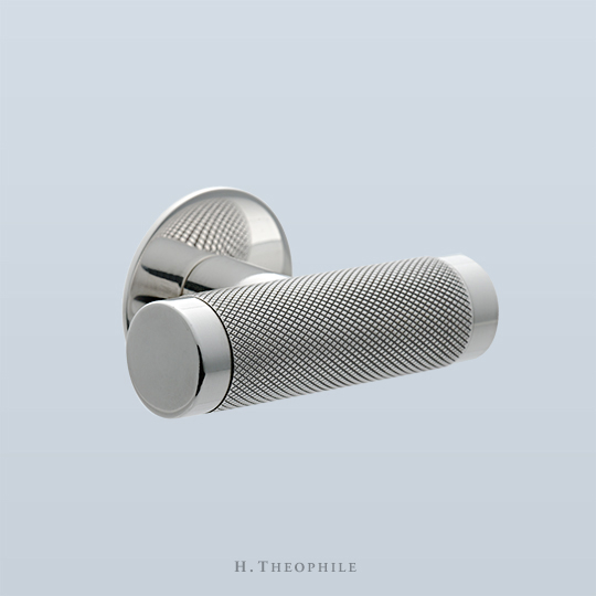 Pipe T-lever with knurling