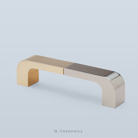 Minimalist wire pull with incised line
