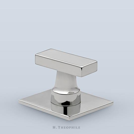 Rectangular cabinet pull with round base
