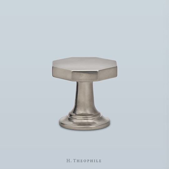Octagonal pull with custom base