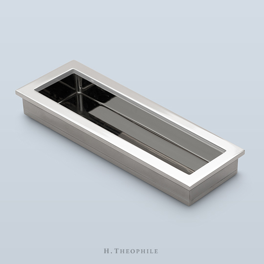 Rectangular recessed pocket pull