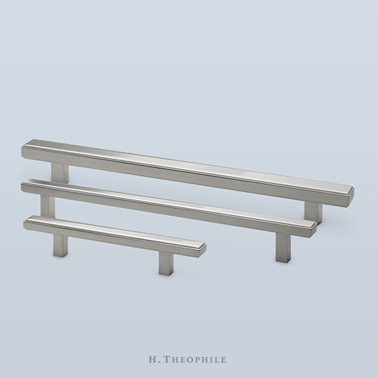Stepped pull with square feet