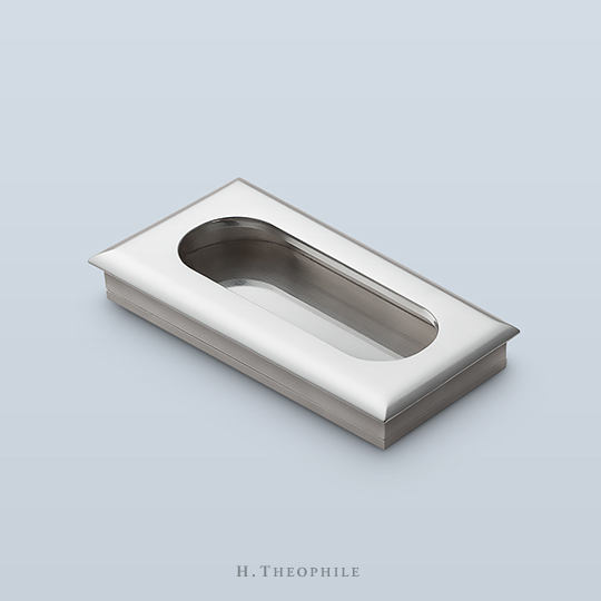 Recessed pull with pillowed edge