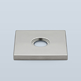 Square tile backplate with concealed mounting