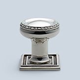 Round knob with egg and dart perimeter