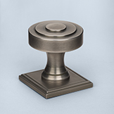 Knob with concentric circles