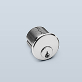 Medeco high-security lock cylinder with logo removal